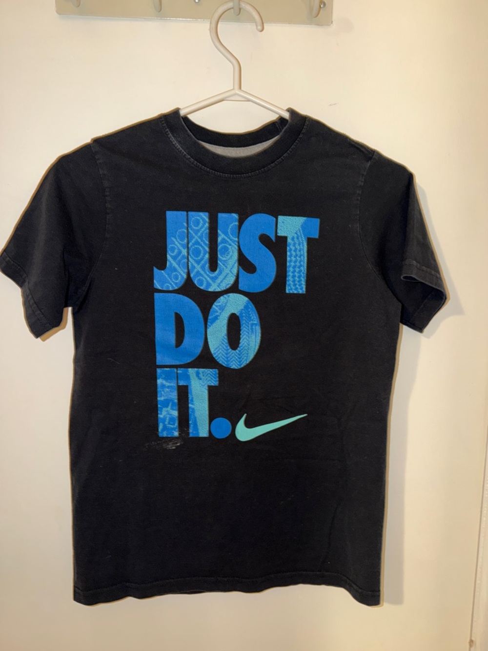 Nike Black T-Shirt with White Swoosh and White Tag Print